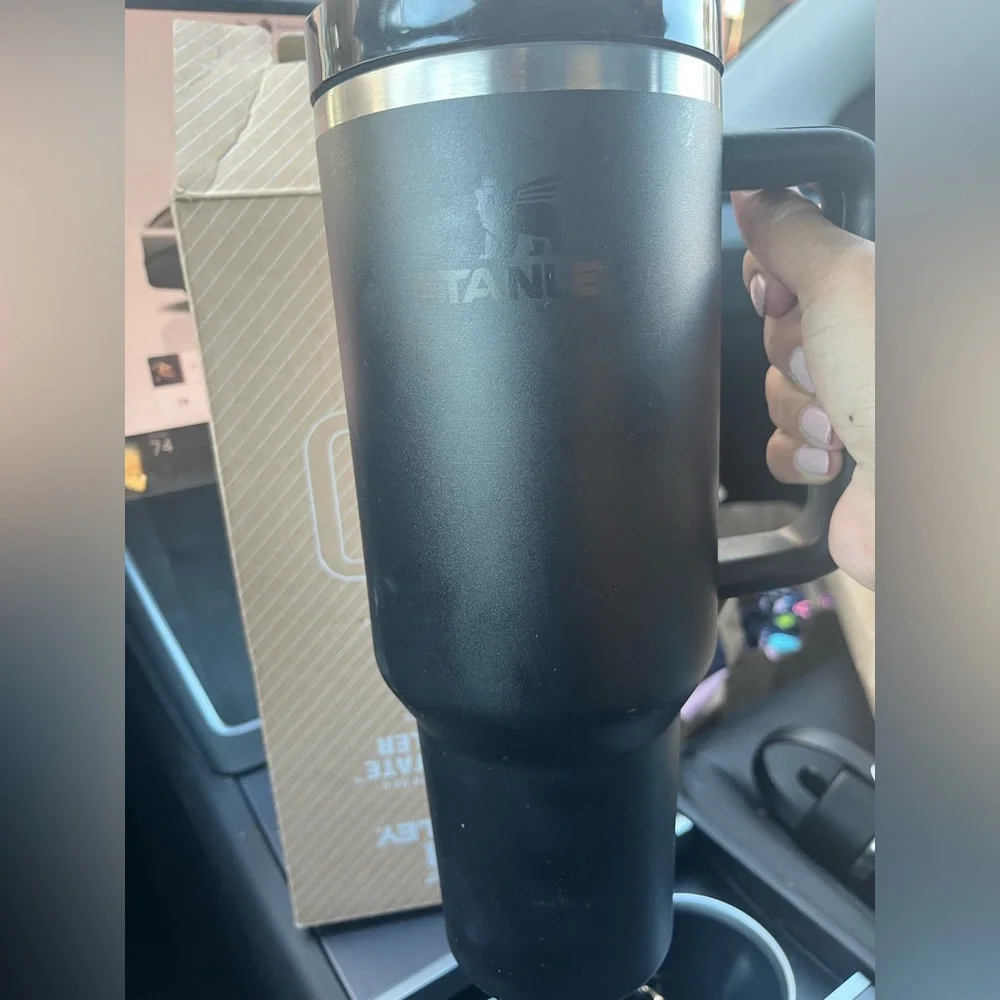 Stanley Matte logo  Black Travel Tumbler with Handle 40oz used - Picture 2 of 3